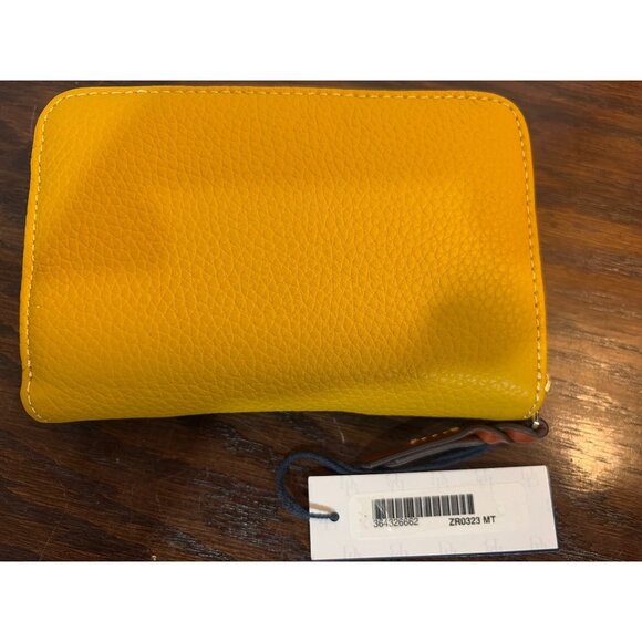 Dooney & Bourke Pebble Grain Continental Clutch Wallet Mustard Color NWT - Picture 4 of 5